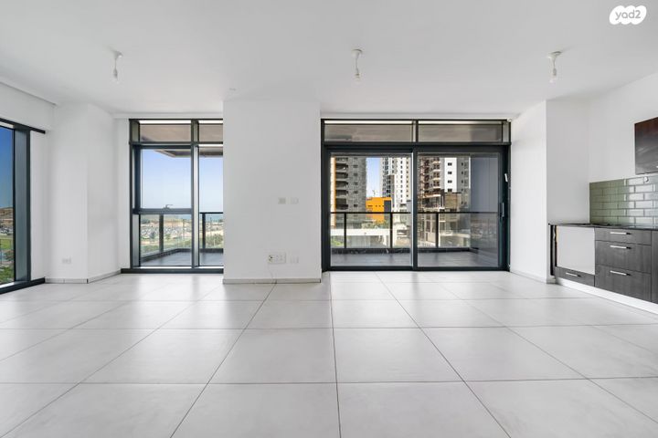 דירה, אריק איינשטיין, דרום חדש, פארק הים, בת ים