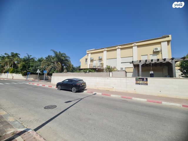 גן יבנה מערב