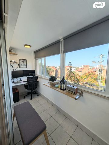 דירה, נווה אפק, ראש העין