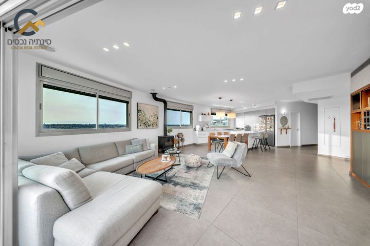 גג/ פנטהאוז, רמות מנחם, הוד השרון