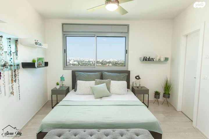 גג/ פנטהאוז, רמות מנחם, הוד השרון