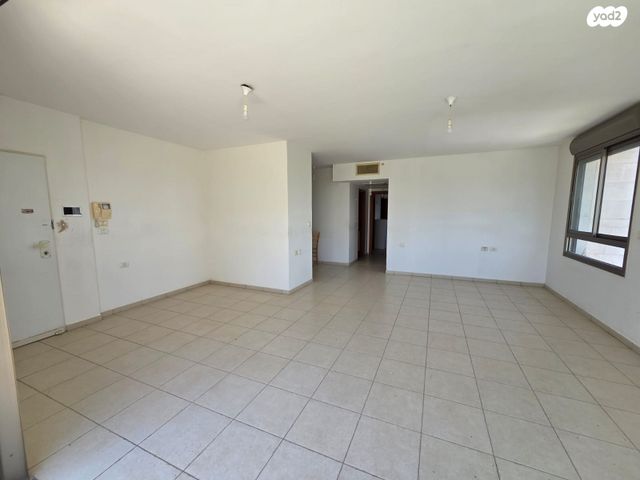 דירה, קרית יערים, רמת השרון