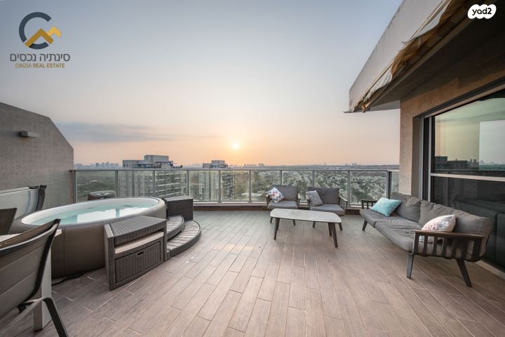 גג/ פנטהאוז, רמות מנחם, הוד השרון