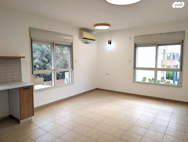 דירה, נחלת בנימינה, בנימינה גבעת עדה