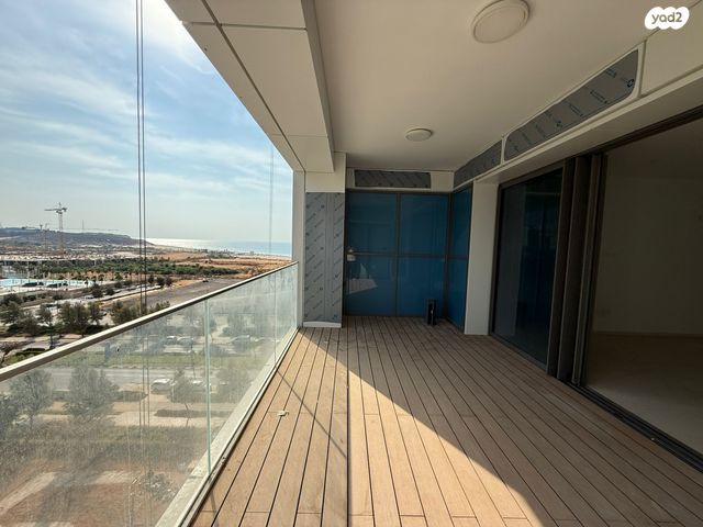 דירה, אהוד מנור, עיר ימים, נתניה