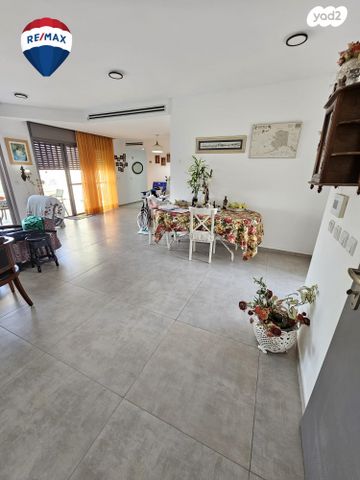 גג/ פנטהאוז, מבצע שלמה 3, המחנה הצבאי, קרית מלאכי