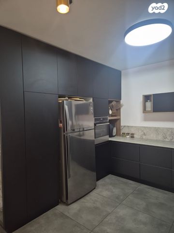 דירה, יחידת 101, אריק שרון, נהריה