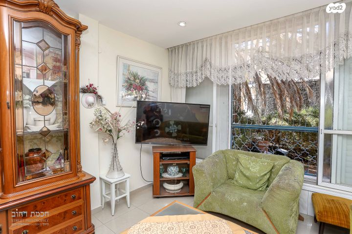 דירה, האם, נווה יהושע, ערמונים, רמת גן