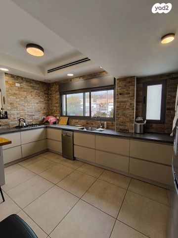 בית פרטי/ קוטג', מיתר / כרמית