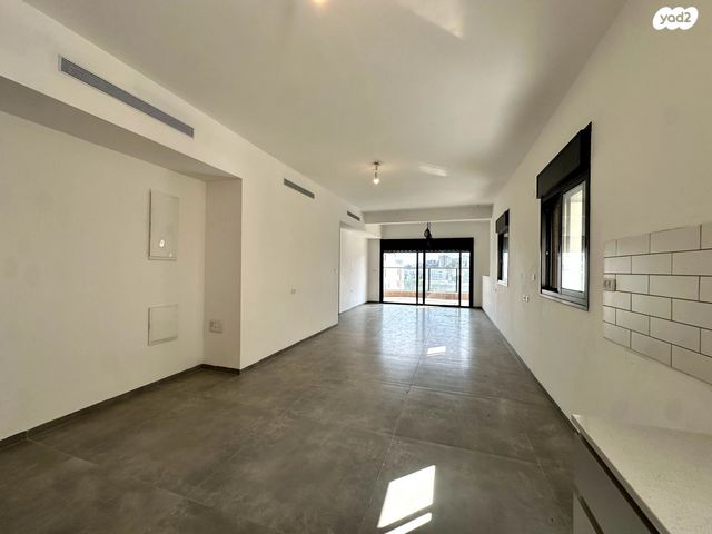 בנימין ד'ישראלי 45