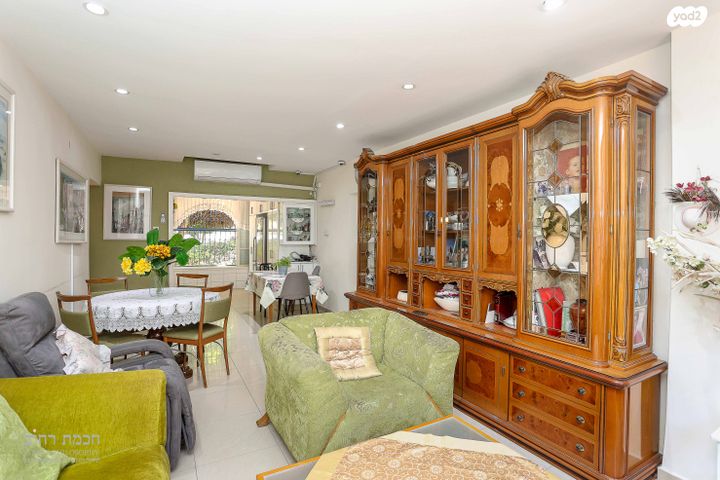 דירה, האם, נווה יהושע, ערמונים, רמת גן