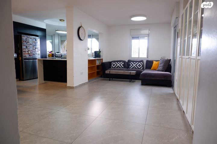 דירה, משה יוסטמן, גילה, ירושלים