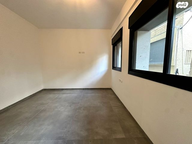 דירה, בנימין ד'ישראלי 45, אחוזה, חיפה