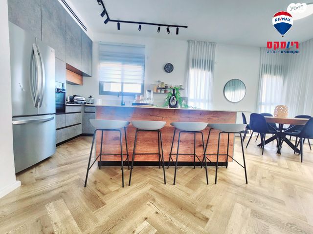 גג/ פנטהאוז, הגיבורים, רח' הנשיא צפון, חדרה