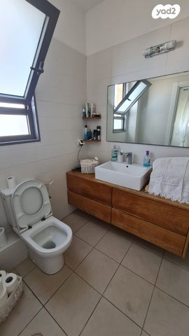 דירה, ישראל גלילי, קרית הלאום, ראשון לציון