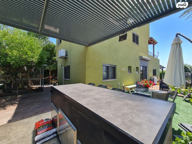 בית פרטי/ קוטג', נאות הדרים, גן יבנה