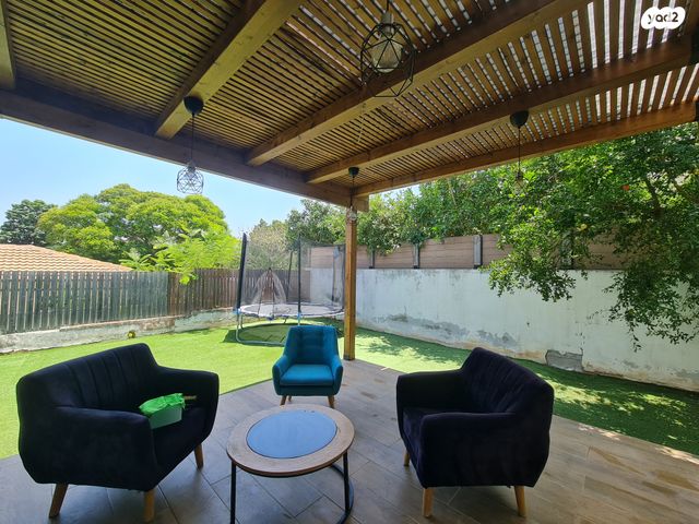 דו משפחתי, נאות הדרים, גן יבנה