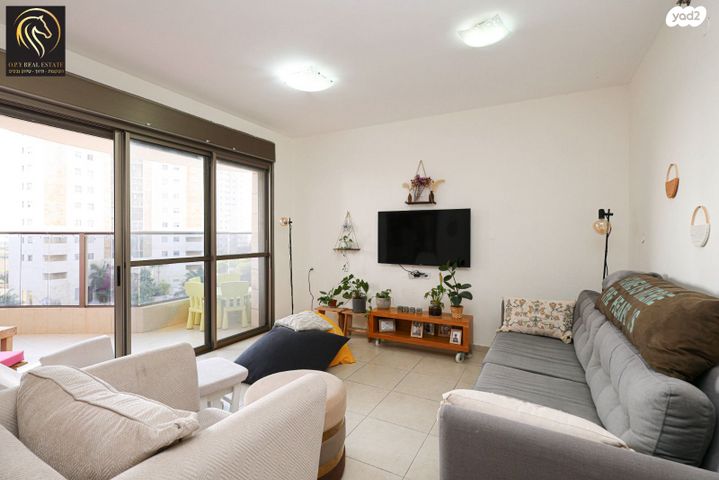 דירה, ארזי הלבנון 22, עין הים, חדרה