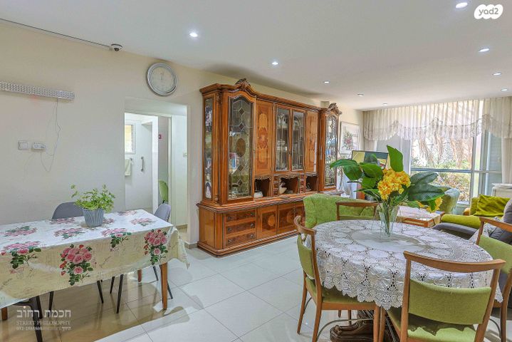 דירה, האם, נווה יהושע, ערמונים, רמת גן