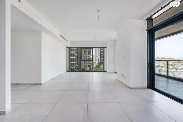 דירה, אריק איינשטיין, דרום חדש, פארק הים, בת ים