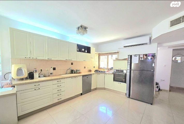 דופלקס, ד"ר אמיל זומרשטיין 14, צפון מערב מרכז העיר, נתניה