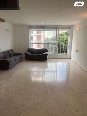 גג/ פנטהאוז, נווה אביבים, תל אביב יפו