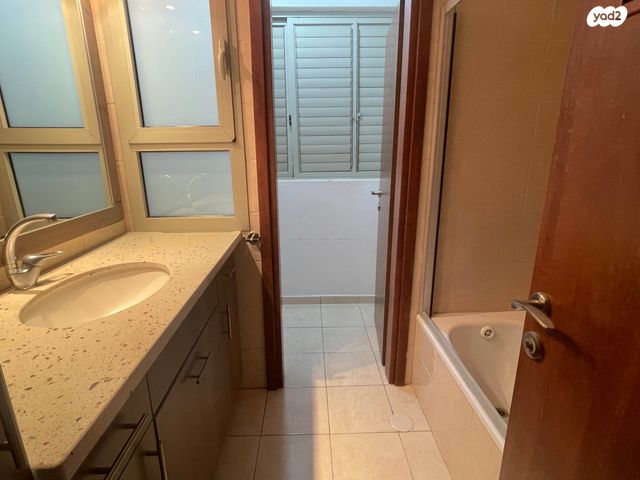 דירה, עין הקורא 24, אברמוביץ', ראשון לציון