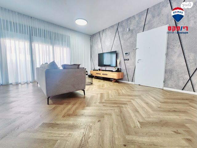 גג/ פנטהאוז, הגיבורים, רח' הנשיא צפון, חדרה