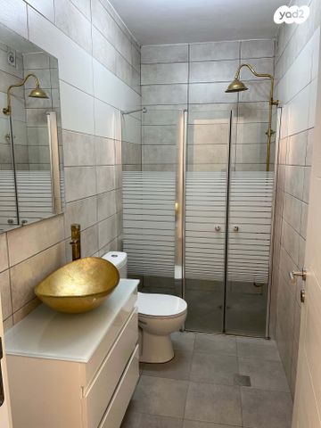 דירת גן, דרך הורדים, כפר ורדים