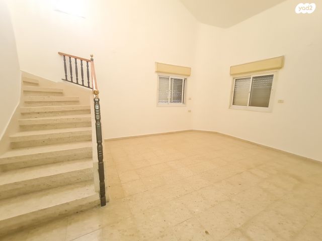 דו משפחתי, המושבה הגרמנית, גן יבנה