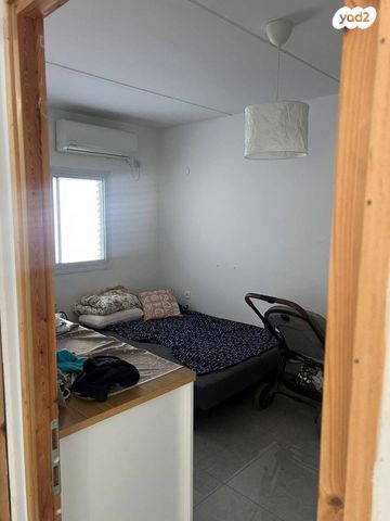 דירה, פסח פרלמן, אברהם דנינו, בן גוריון, עכו