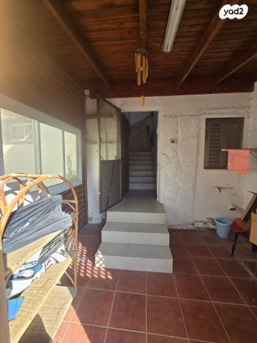 דירה, יצחק רבין, צפת