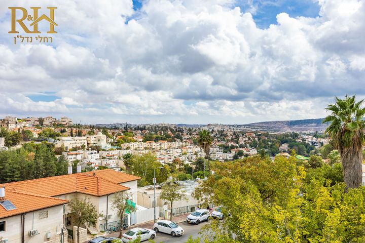 דירה, יהושע בן נון, המכבים, גבעת זאב