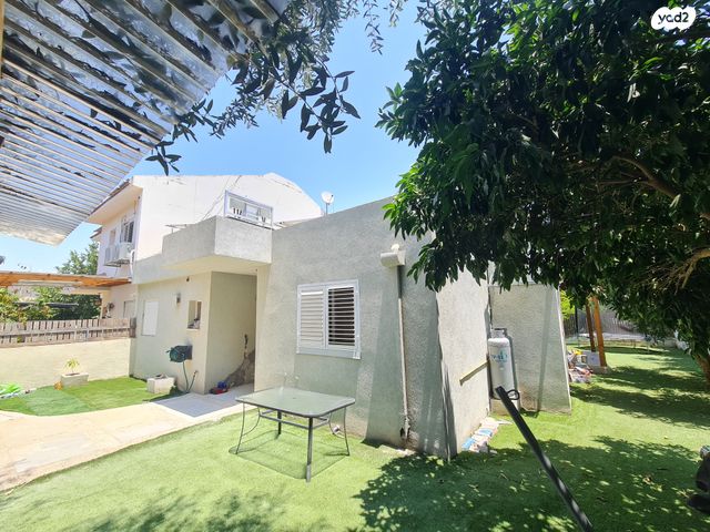 דו משפחתי, נאות הדרים, גן יבנה