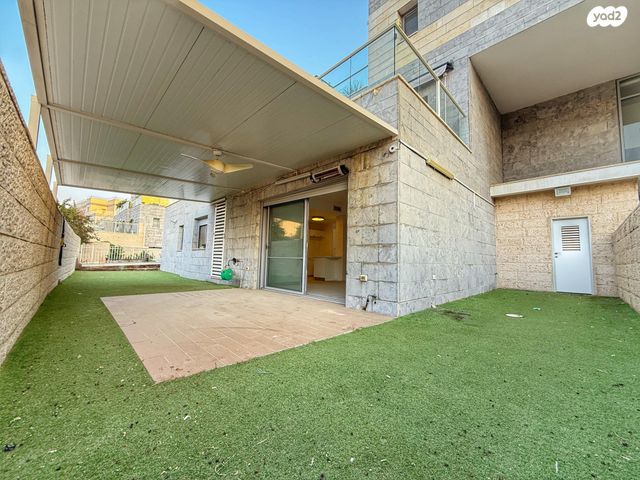 דירת גן, מודיעין מכבים רעות