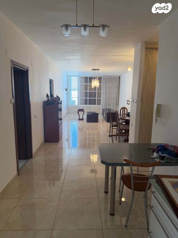 דירה, קרל נטר, אברמוביץ', ראשון לציון