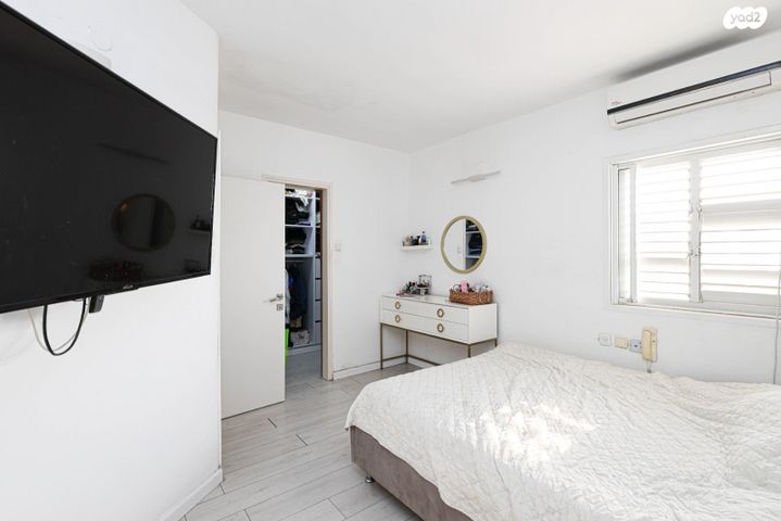 דופלקס, אירוס הארגמן, גבעת האירוסים, נתניה