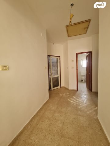 דו משפחתי, המושבה הגרמנית, גן יבנה