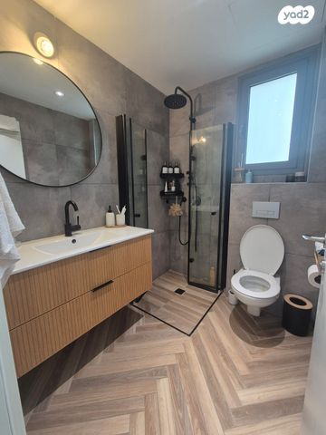 דירה, יחידת 101, אריק שרון, נהריה