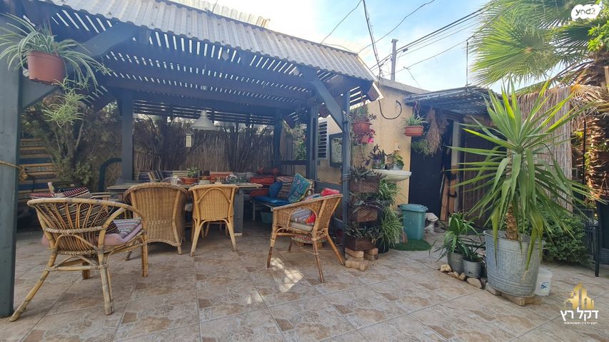 דירת גן, כפר עברי, עכו