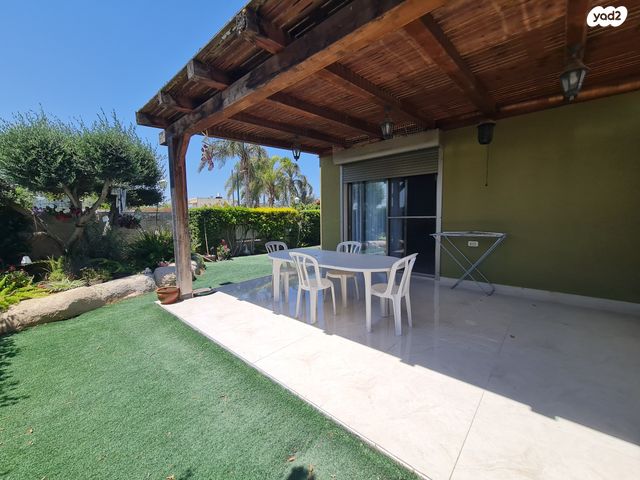 בית פרטי/ קוטג', נאות הדרים, גן יבנה