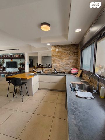 בית פרטי/ קוטג', מיתר / כרמית