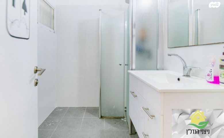 דירה, הוברמן 2, שיכון מפ"ם, פתח תקווה