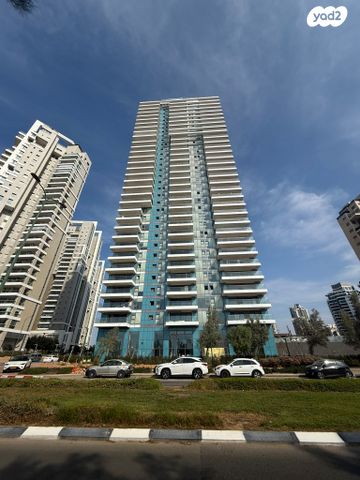 דירה, אהוד מנור, עיר ימים, נתניה