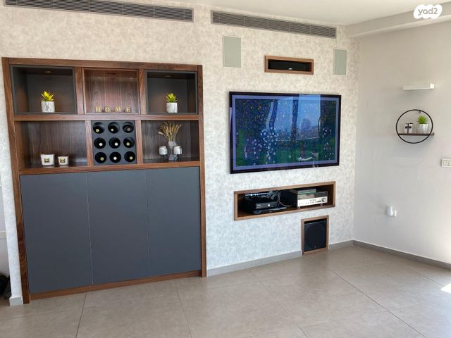 גג/ פנטהאוז, רמות מנחם, הוד השרון