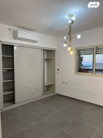 דירת גן, דרך הורדים, כפר ורדים