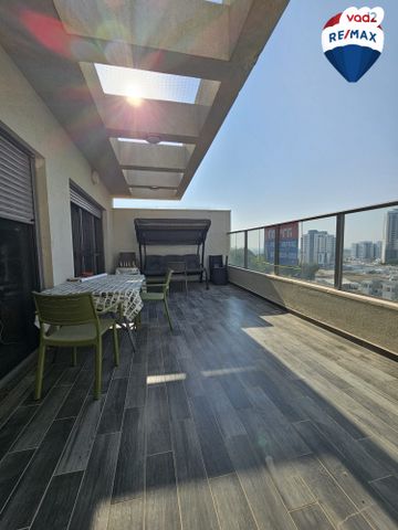 גג/ פנטהאוז, מבצע שלמה 3, המחנה הצבאי, קרית מלאכי