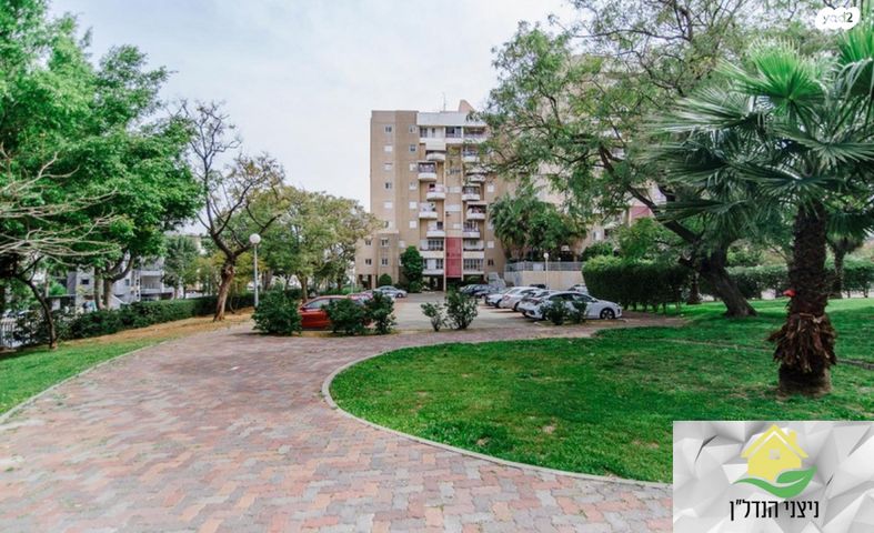 דירה, הוברמן 2, שיכון מפ"ם, פתח תקווה