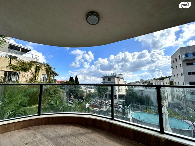 דירה, בנימין ד'ישראלי 45, אחוזה, חיפה