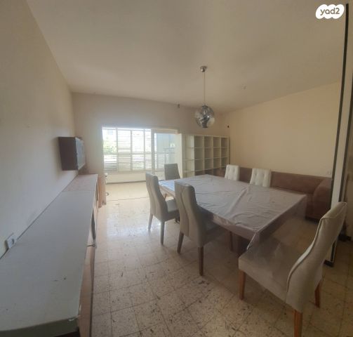 דירה, זאב ז'בוטינסקי 17, אגרובנק, חולון